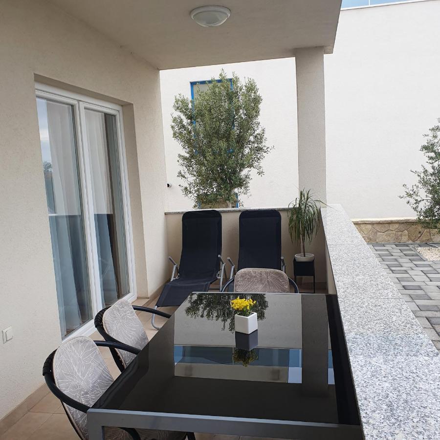 Apartments Marti Murter Luaran gambar