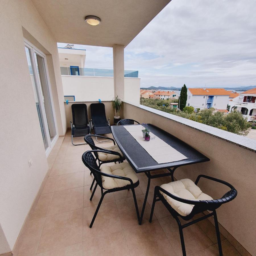 Apartments Marti Murter Luaran gambar