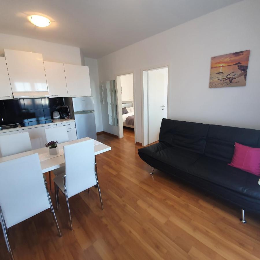 Apartments Marti Murter Luaran gambar