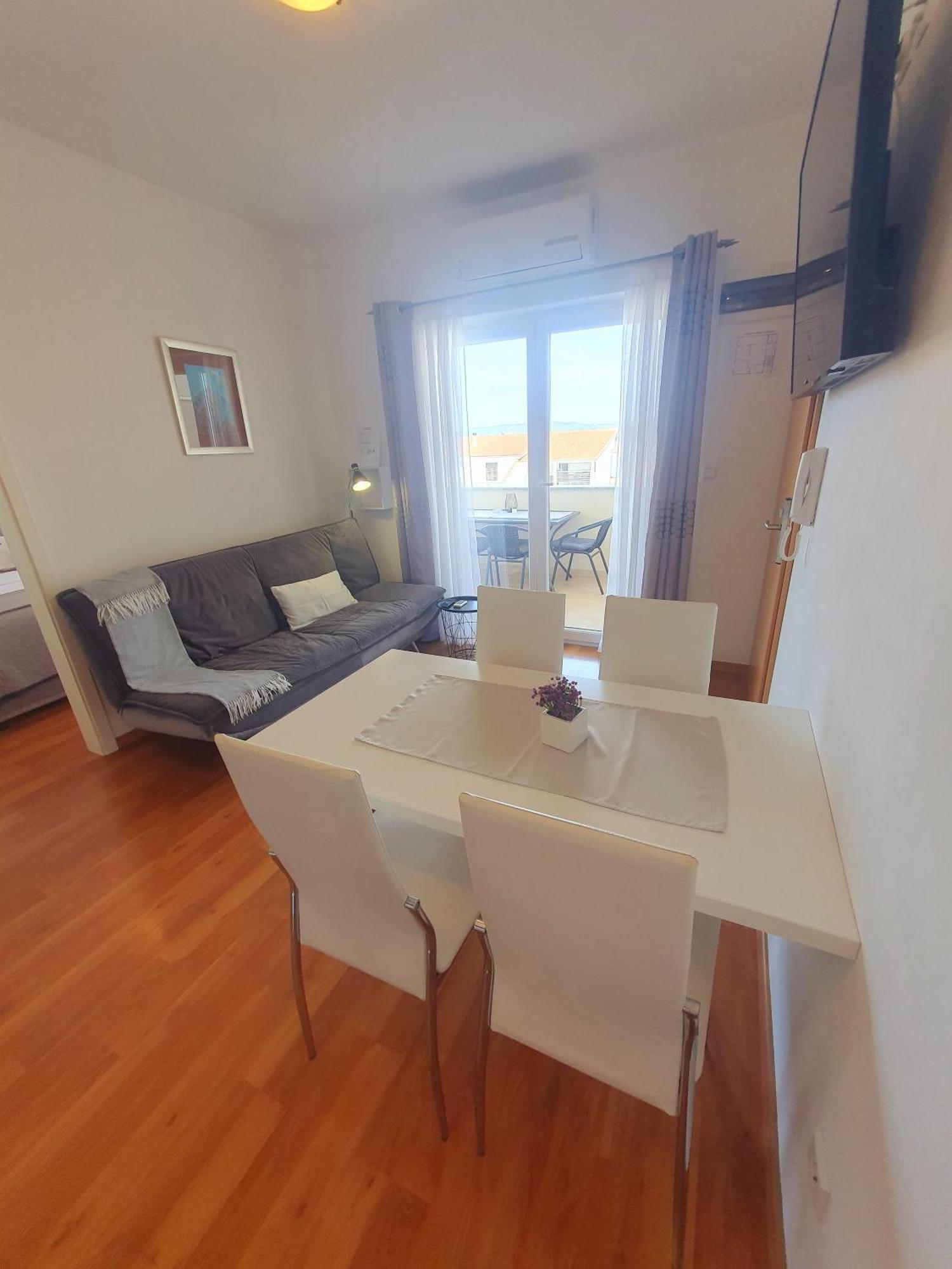 Apartments Marti Murter Bilik gambar